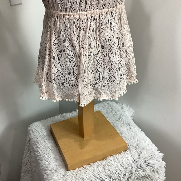 Pixie Dust Clothing floral lace summer top Woman’s size small peach and … - Picture 3 of 15